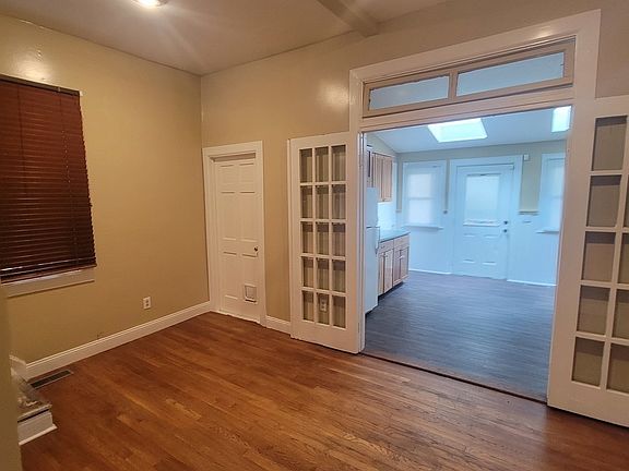 4th image of 927 N Highland Ave