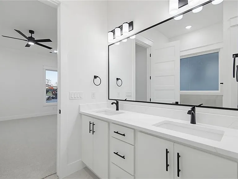 431 Hedge Dr — Photo 15
