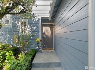Stratford Square, Edmonds, WA 98026