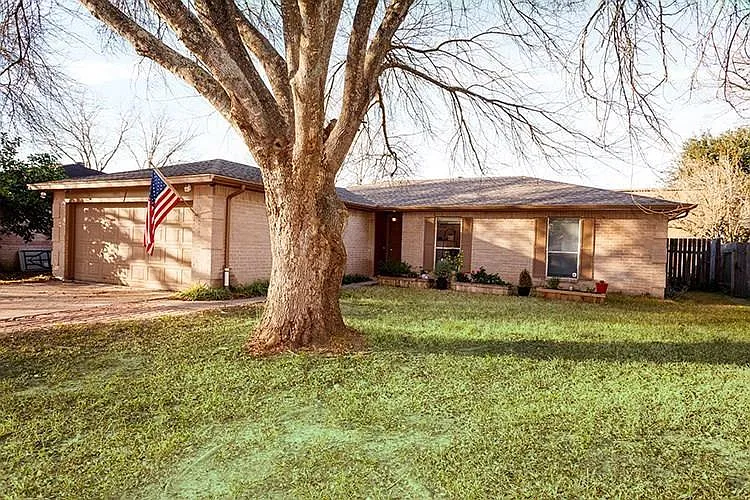 5910 Country Pl