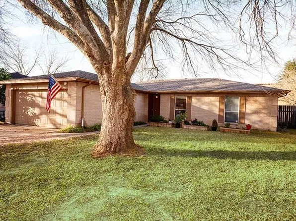 5910 Country Pl, League City, TX 77573