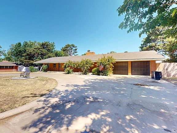 3rd image of 1718 Cedar Ave