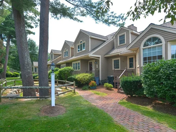 18 Turnbridge Ln, Hopkinton, MA 01748