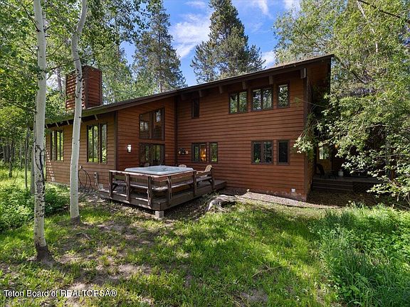 5th image of 3835 S Lake Creek Dr