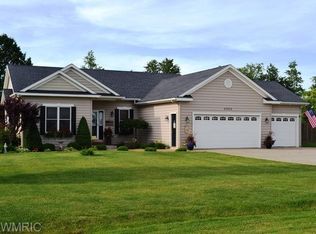 27622 Manchester Cir, Paw Paw, MI