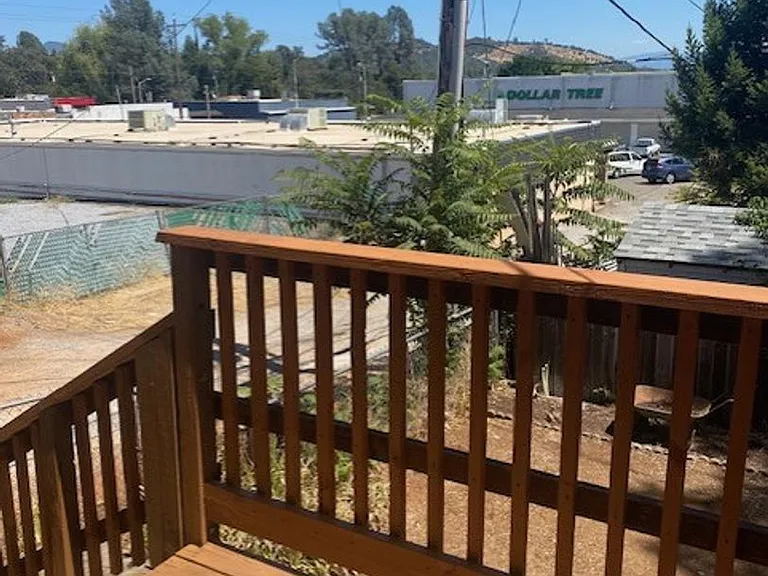 1645 Montana Ave — Photo 12