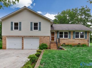 135 Wedgewood Terrace Rd, Madison, AL 35757