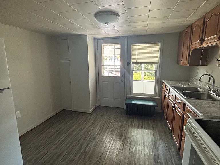 538 Nichols St #2 — Photo 8