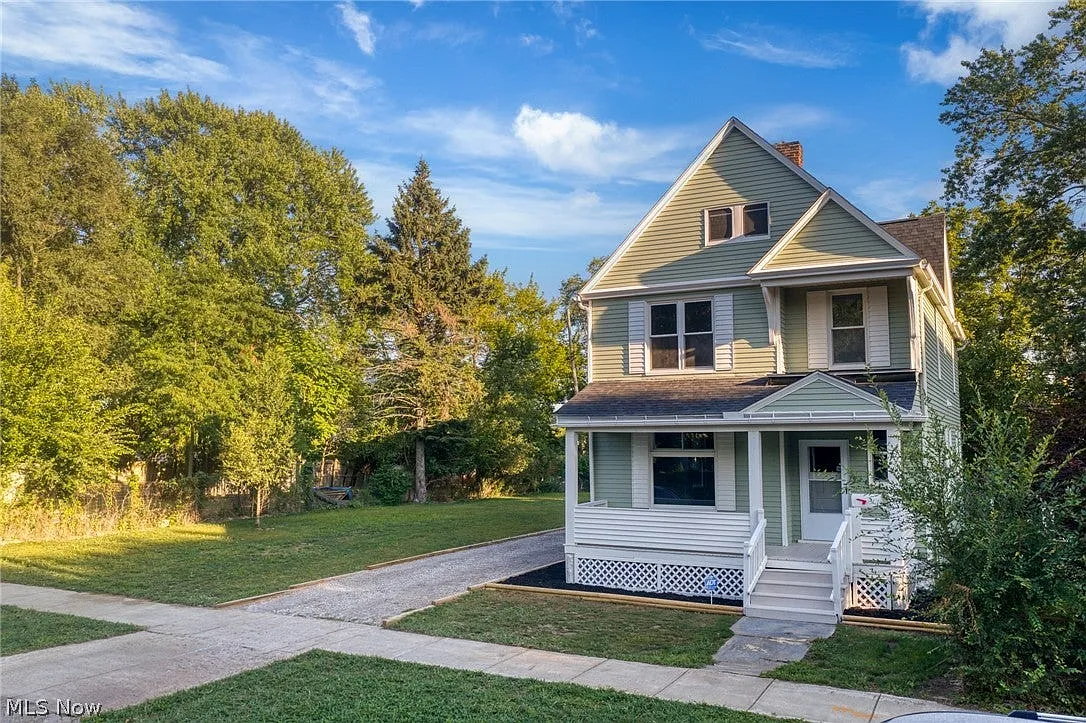 4 bed, 1970 sqft, $3,500 — Photo 1
