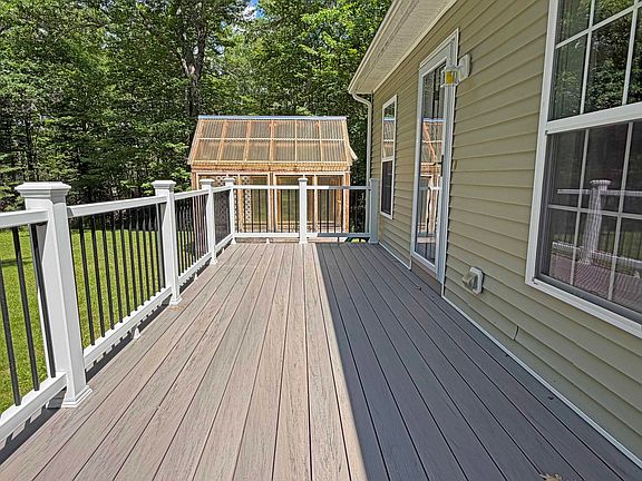5th image of 21 Fenwick Way