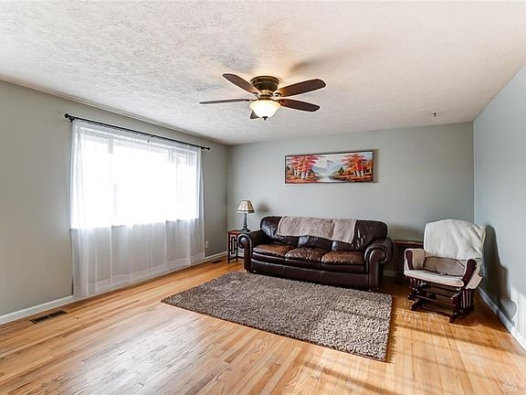 4th image of 437 Katy Ln