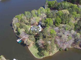 1300 Meadow Dr, Greensboro, GA