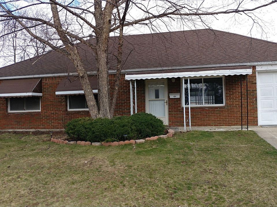 1st image of 621 Willow Dr