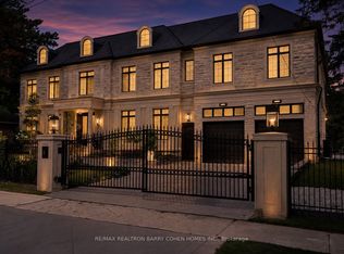 23 Sandfield Rd, Toronto, ON M3B 2B5
