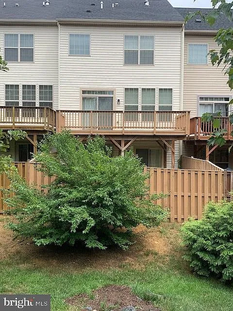 3 bed, 4.0 bath, 2320 sqft, $3,250 — Photo 2