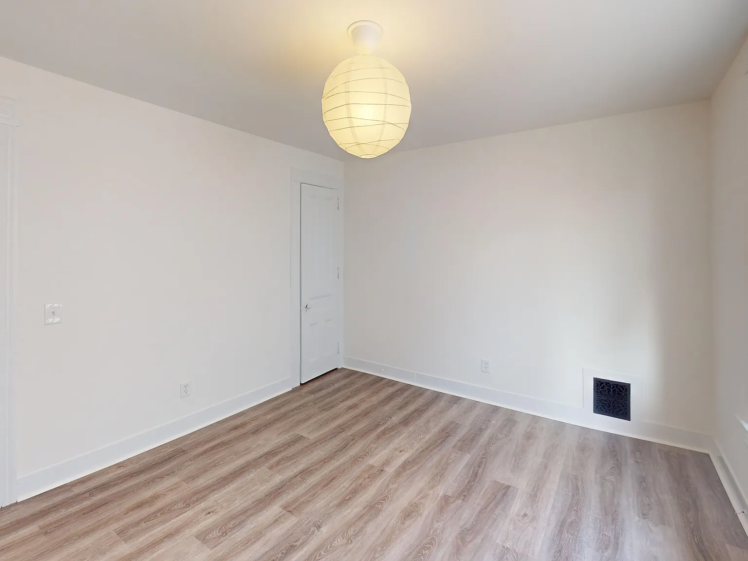 6 bed, $3,600 — Photo 3