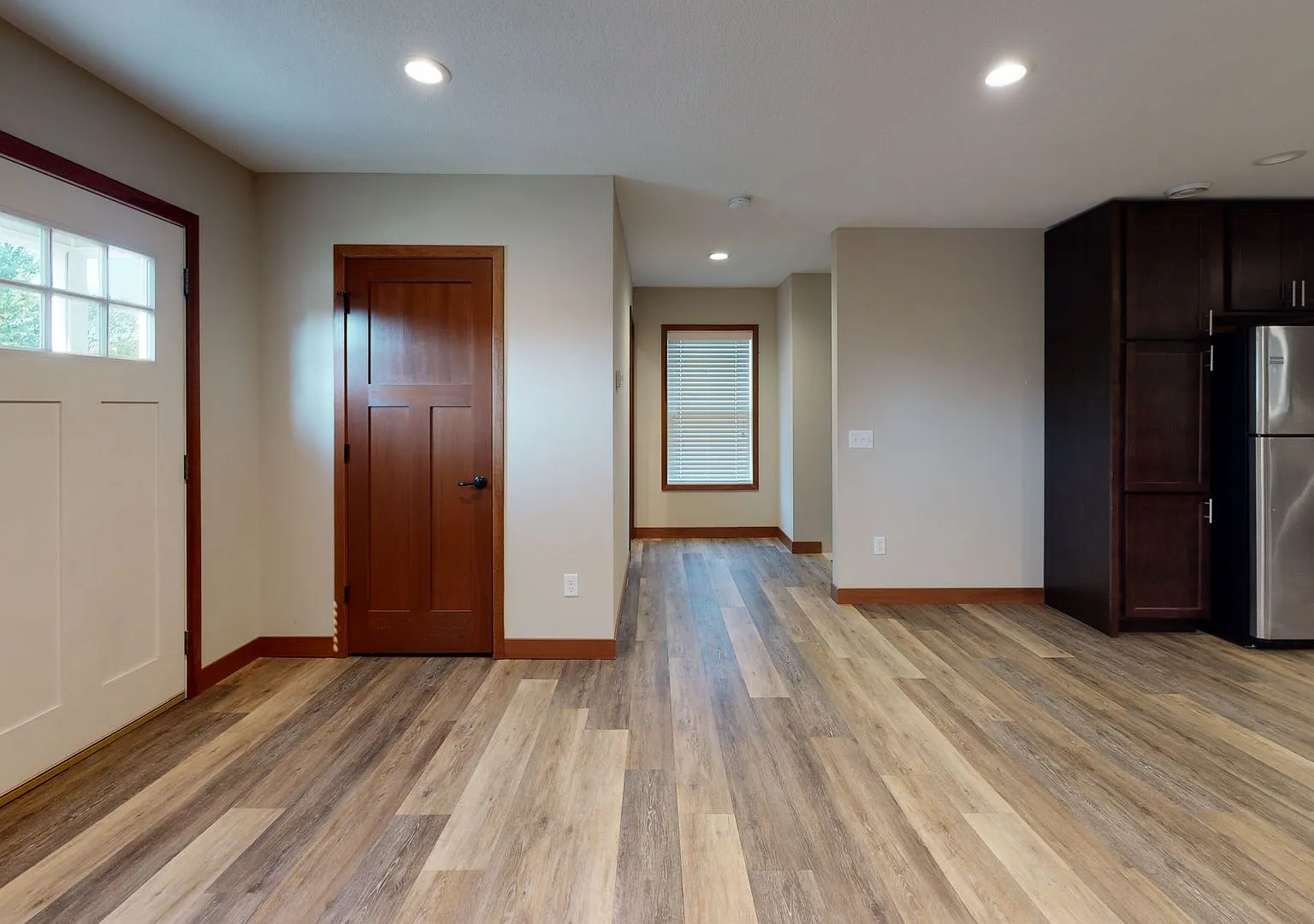 1509 Rollins Ave SE — Photo 3