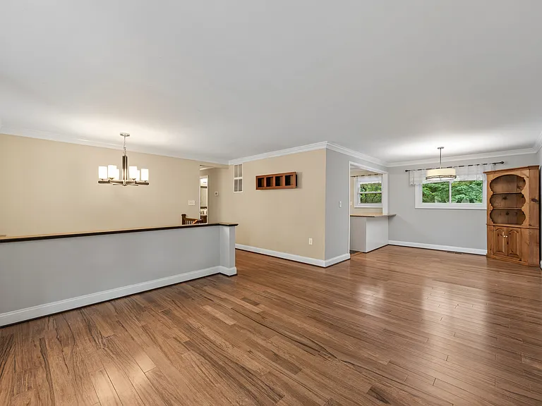 917 Allan Rd — Photo 5