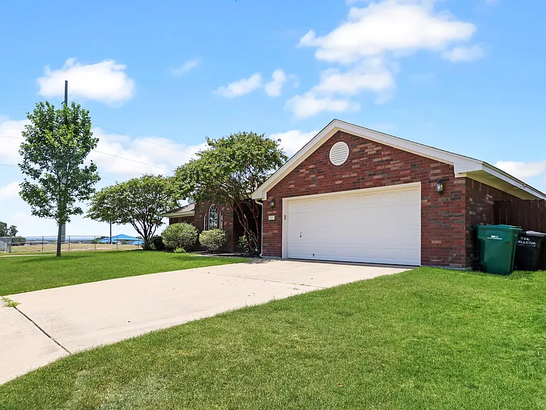 708 Bullwhip Cir — Photo 2