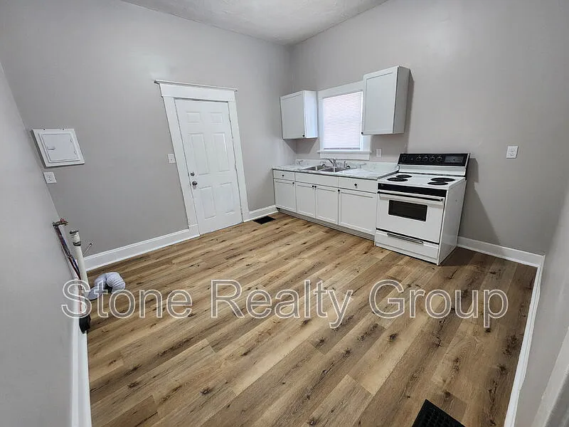 1 bed, 1.0 bath, $750 — Photo 3