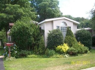 10 Hawaiian Dr, Madison, OH 44057