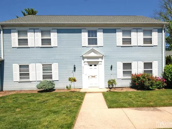 324 Old Nassau Rd #B, Monroe Township, NJ 08831