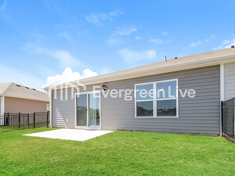 2224 Courtina Way — Photo 16