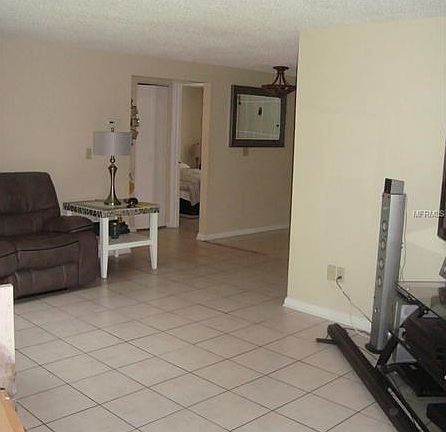 4th image of 15923 Winding Dr