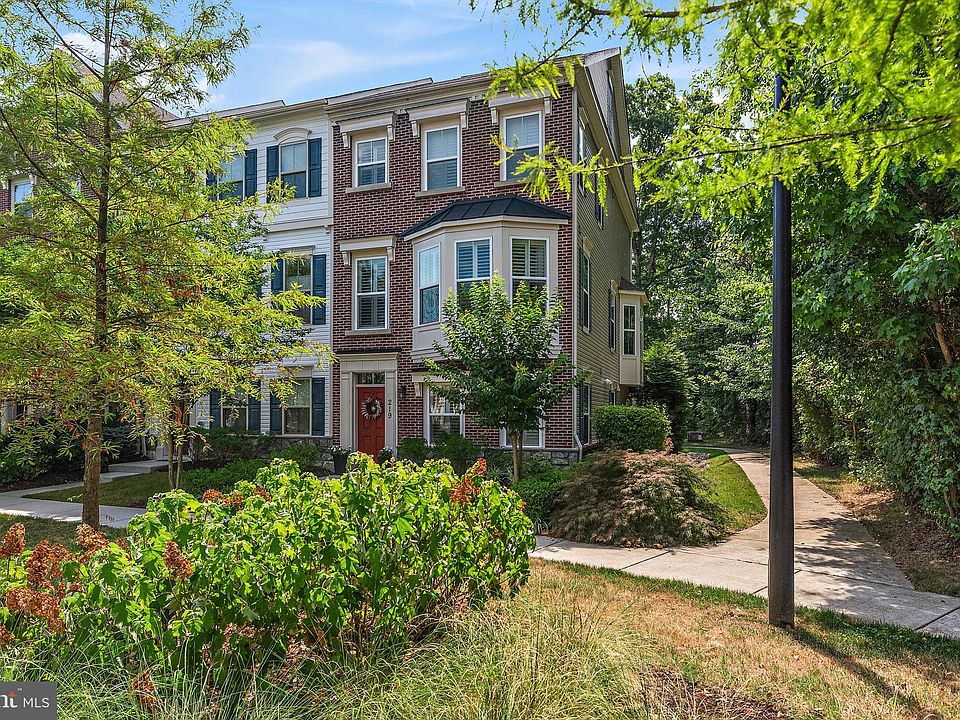 1st image of 219 Vanguard Ln