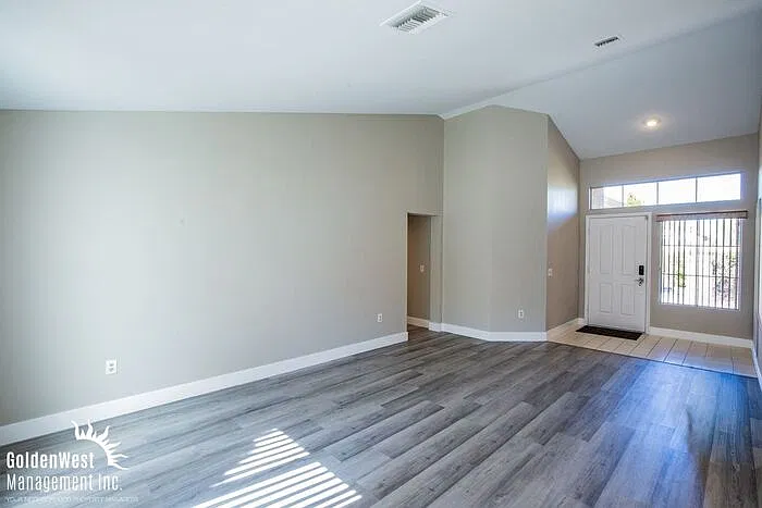 2 bed, 2.0 bath, 1359 sqft, $2,450 — Photo 4