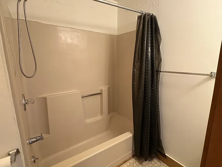 16A Grove St #16A — Photo 2
