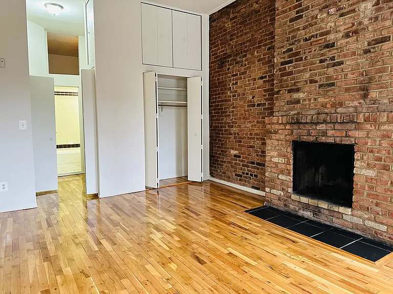 305 E 94th St #4E — Photo 2