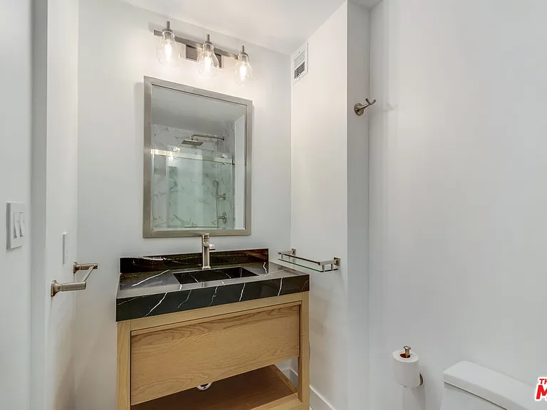 515 Ocean Ave #402S — Photo 47