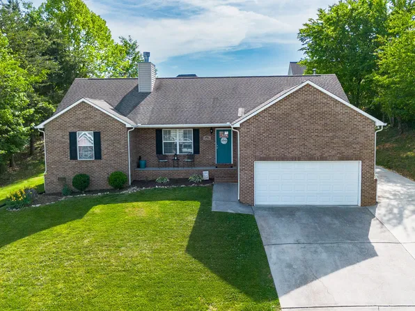 8429 Wade Crest Ln, Powell, TN 37849