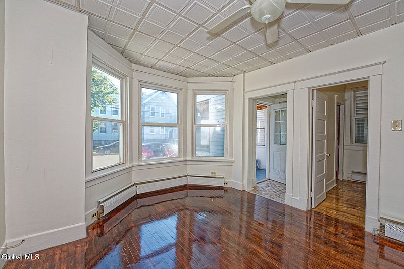 4th image of 46 Clifton Street