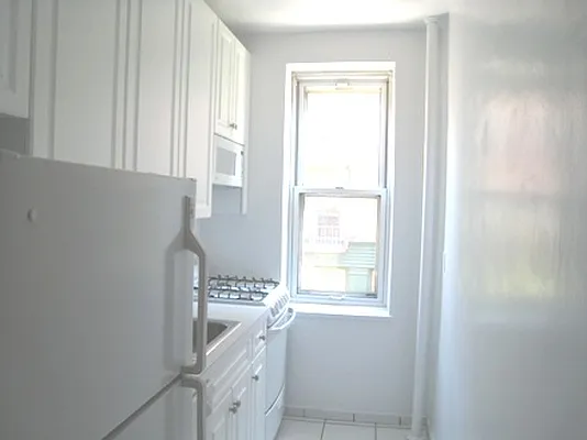 Rented by Metropolitan Equities | media 13