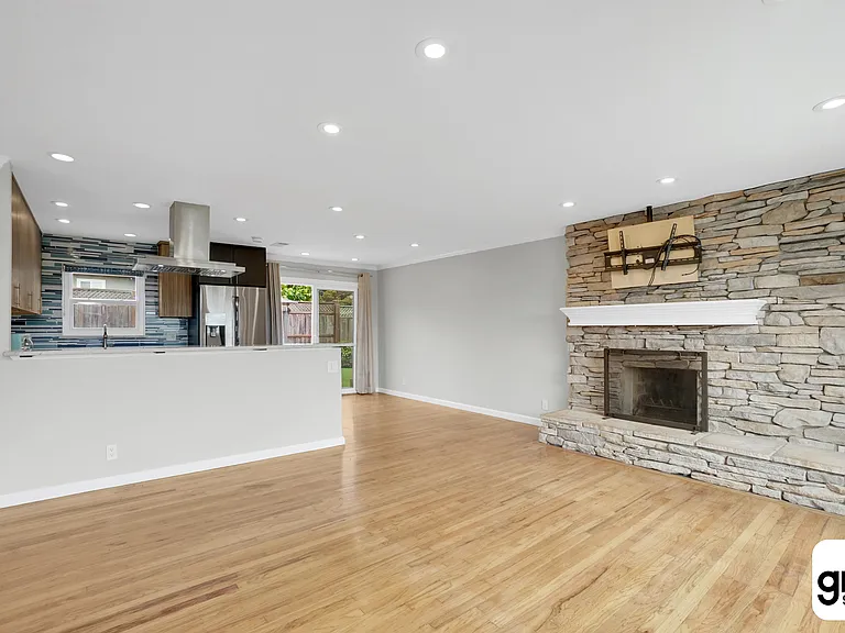 295 Pinehaven Way — Photo 4
