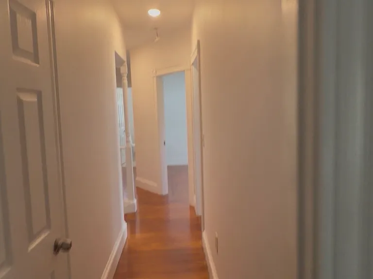 148 Lynde St #RIGHT SIDE — Photo 11