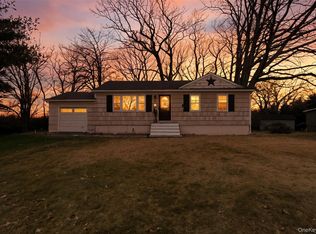 22 Hovenkamp Ave, Nanuet, NY 10954