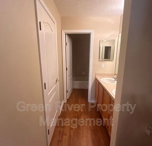 2120D Stone Creek Dr — Photo 19
