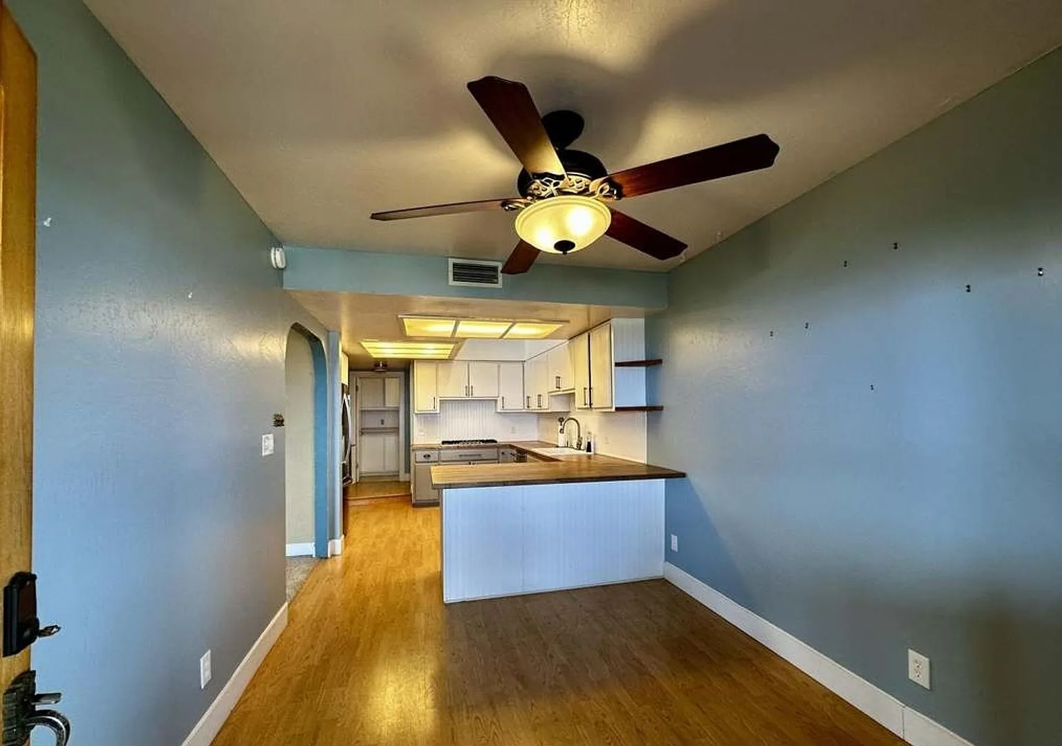 This Phenomenal 3 bed 2 1/2 bath in Jerome - Contact Property Pros Property Management — Photo 4