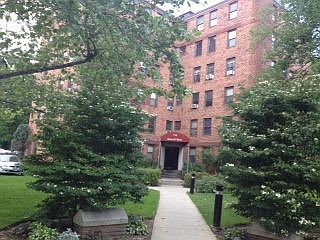 1st image of 154 Pearsall Dr APT 5H