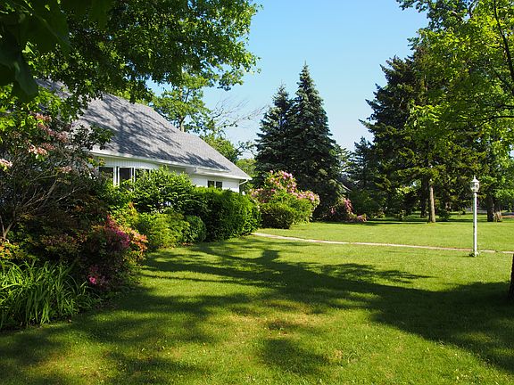2nd image of 326 Woodland Dr