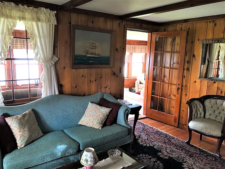 70 Jefferson Rd — Photo 10