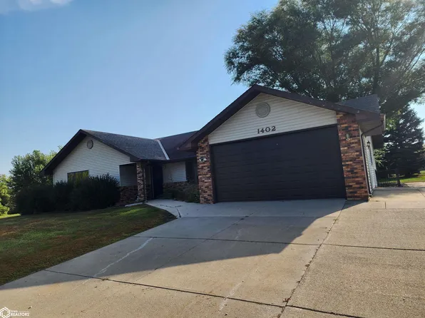 1402 Settlers Ln, Denison, IA 51442