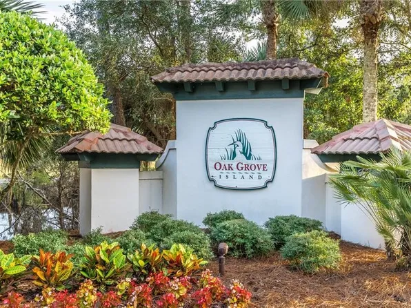 310 Oak Grove Island Dr, Brunswick, GA 31523