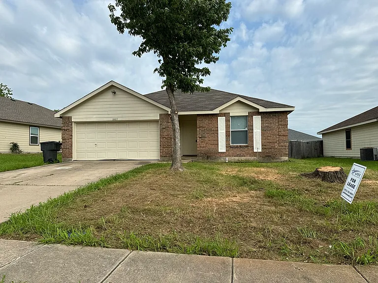 1805 Brookwood Dr — Photo 8