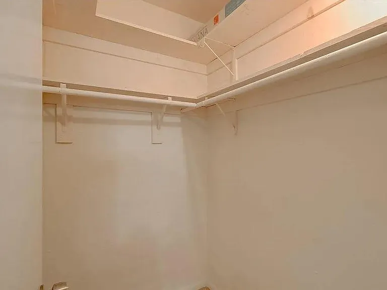 917 NE 16th Ave #1 — Photo 13