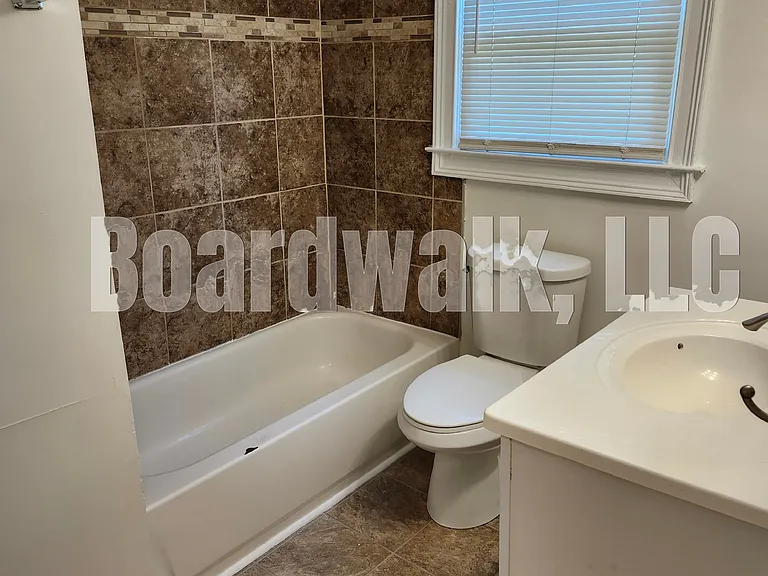 26 Orlando Ave — Photo 14