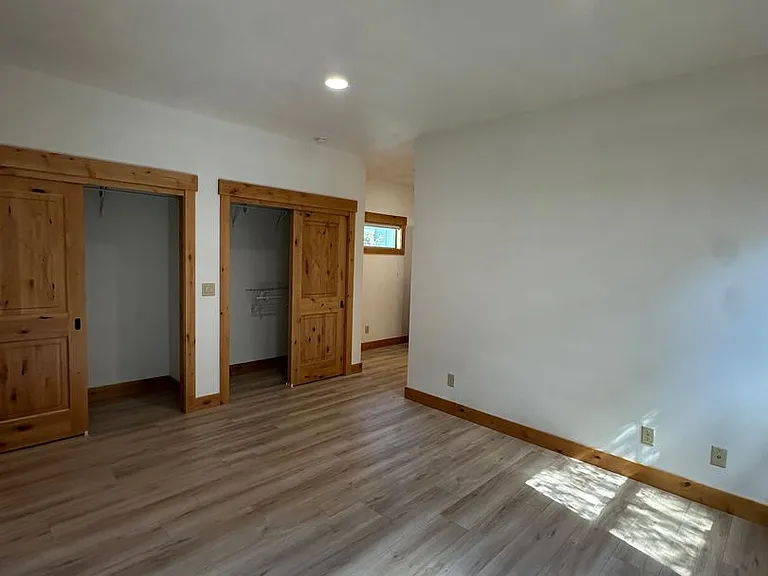 115 NW Mount Washington Dr — Photo 15